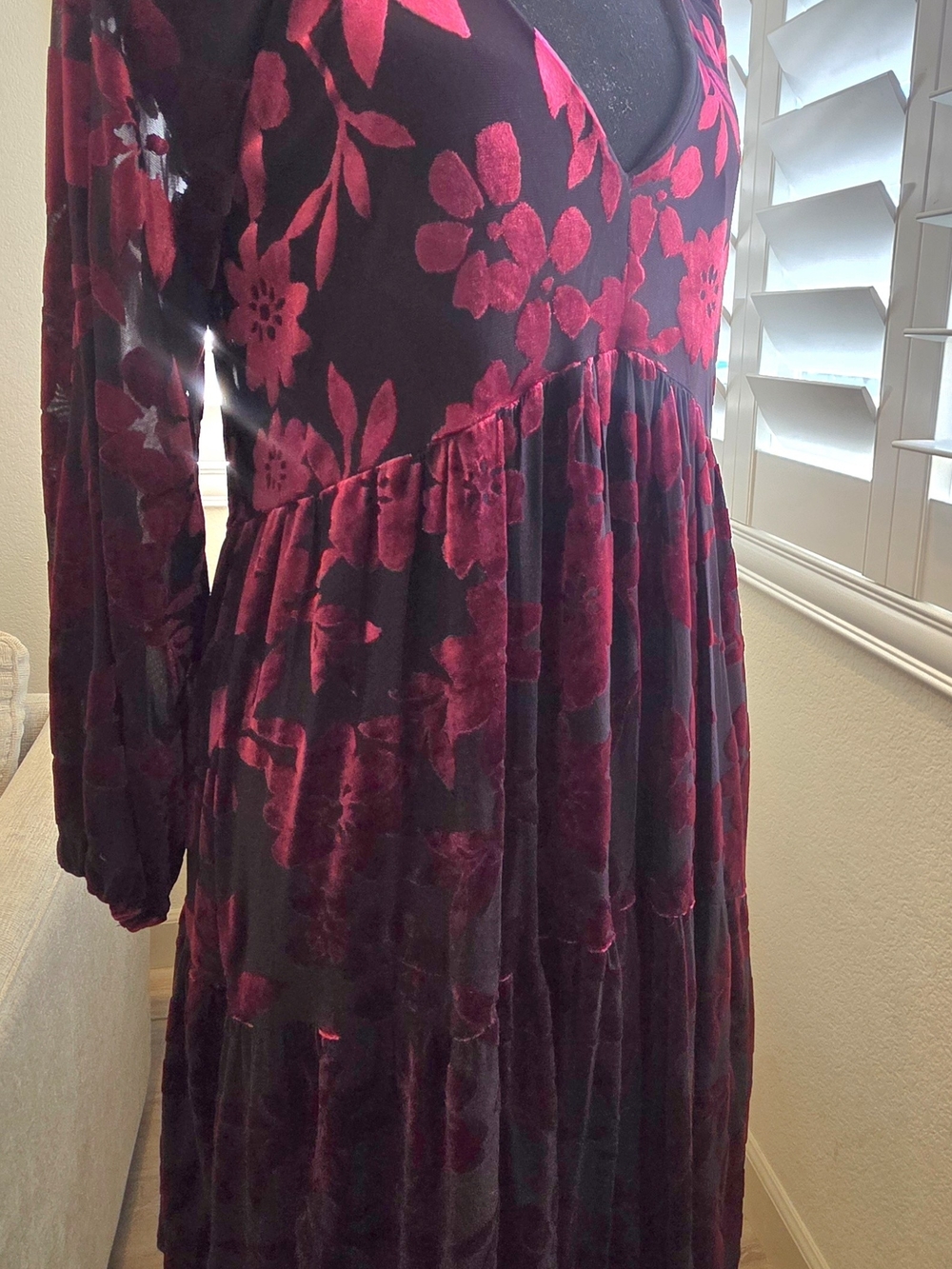 TAYLOR SZ 14 burnout Velvet Floral Babydoll Dress in Burgundy and Black
